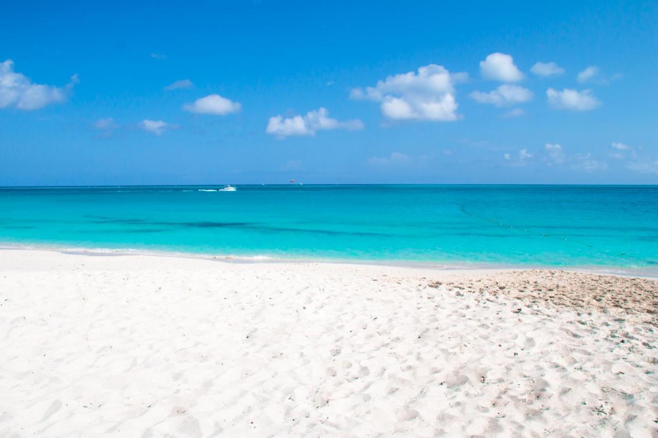 Grace Bay Place Hotel Luaran gambar